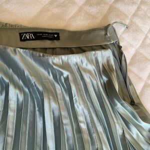 Zara Pleated Midi Skirt XS